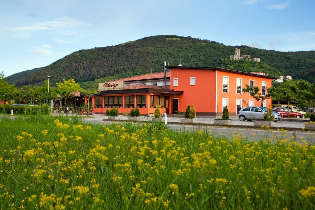 Guesthouse Ošterija Branik Eksteriør billede